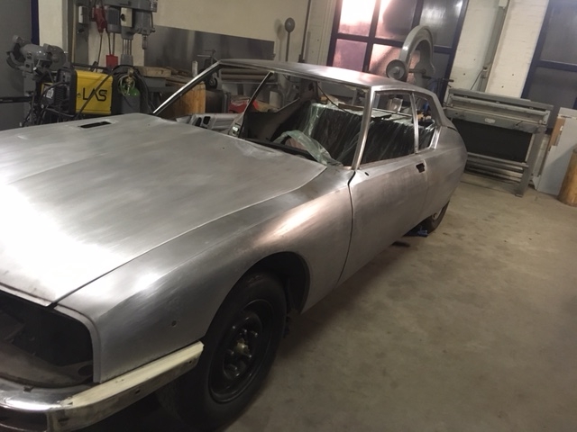 The Citroen SM after it was stripped of all its paint
